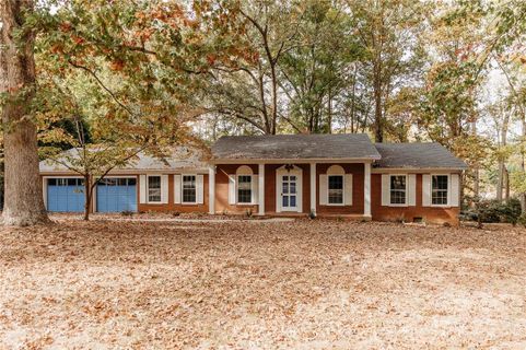 504 Valleyview Drive
