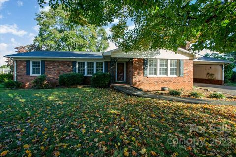 613 Carolina Avenue sold home in Fulton Heights, Statesville, NC