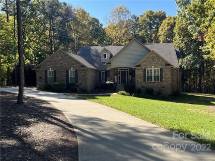 4587 Sawgrass Court