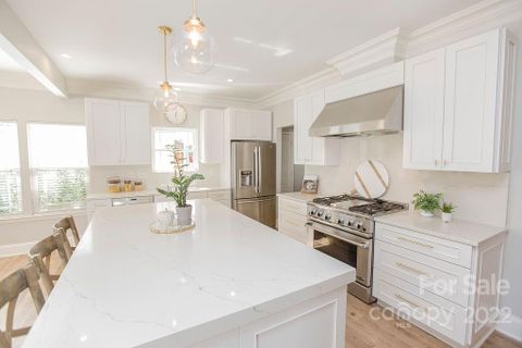4012 Logan Circle