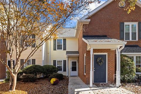 9427 S Vicksburg Park Court