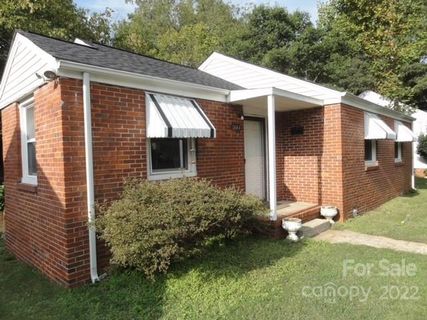 1444 Winston Drive
