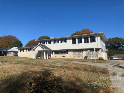 1525 Hoskins Road