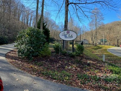 471 Jonathan Trail sold home in Soco Falls, Maggie Valley, NC