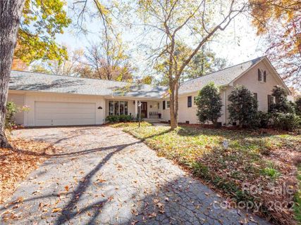 3301 Elstree Drive sold home in Kingswood, Charlotte, NC