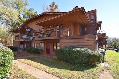 1824 J Julian Lane G sold home in Northampton, Charlotte, NC