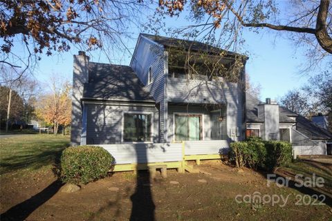 6605 Point Comfort Lane