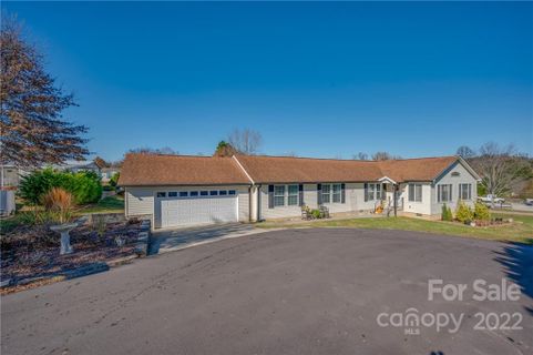 11 N Marjorie Lane