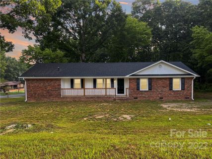 4318 Freeport Drive sold home in Broken Arrow, Gastonia, NC
