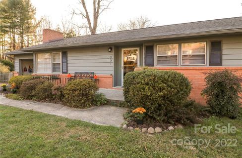 231 Lyndale Road sold home in Claude Kilpatrick, Hendersonville, NC