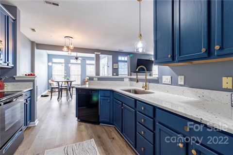 4036 Holly Villa Circle