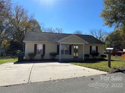 2445 Milton Avenue sold home in Textiles Inc Myrtle Mill, Gastonia, NC