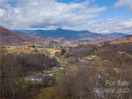 000 Shadyside Drive 1 sold home in Boulder Ridge Estates, Waynesville, NC