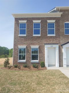 2129 24th Street Lane sold home in Hawks Ridge, Hickory, NC