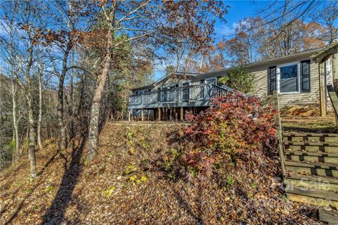 55 Farmstead Road sold home in Farmstead, Leicester, NC