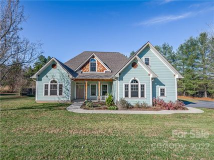289 Spring Drive sold home in Springside, Mars Hill, NC