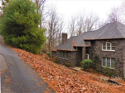 15 Pine Drive