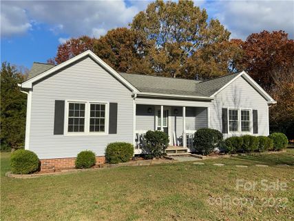 3205 44th Avenue Drive sold home in Catawba Forest, Hickory, NC