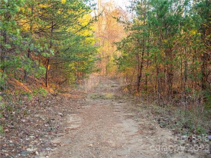 717 Hunters Ridge Road sold home in Hunters Ridge, Canton, NC