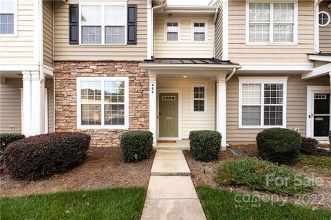 609 Dutch Elm Place