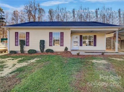 312 Springhill Lane