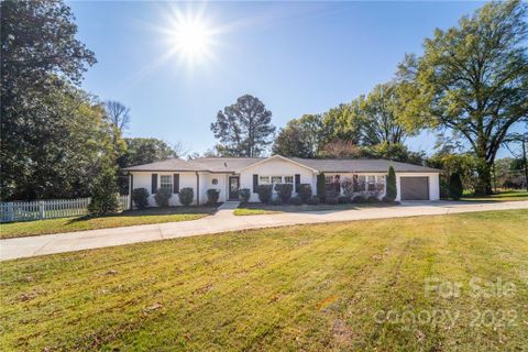 1320 Sharon Amity Road