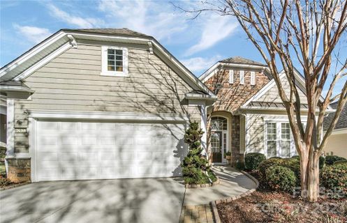 42122 Larkspur Court