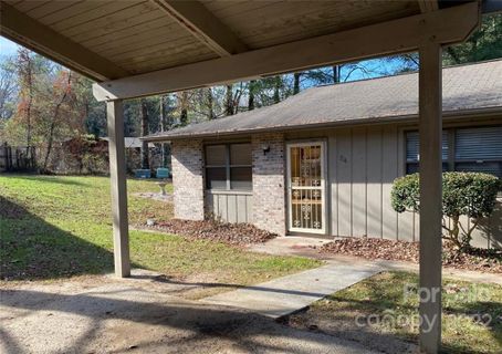 714 Farmington Circle 4A sold home in Farmington Knoll, Hendersonville, NC