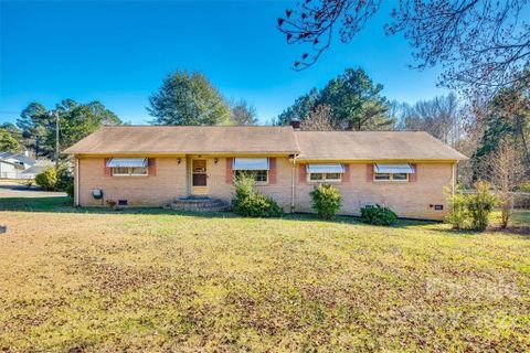 999 Idlewild Drive