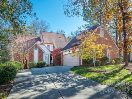 5215 Rustlewood Lane