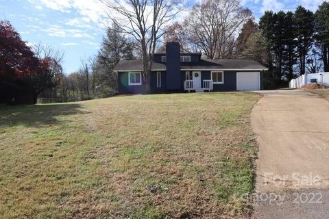 1823 Kincaid Court sold home in Woodridge, Hickory, NC