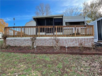 102 Hickory Place