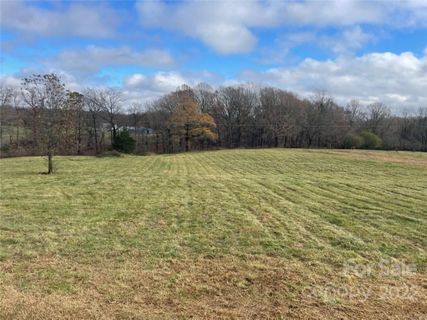 440 Weaver Dairy Road sold home in Weaver Dairy, Bessemer City, NC