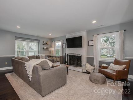 3200 Deep Meadow Lane 6