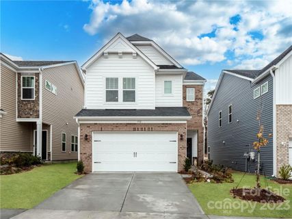 152 Ravensara Avenue