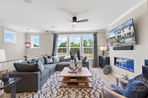 4016 Hidden Oaks Drive 32
