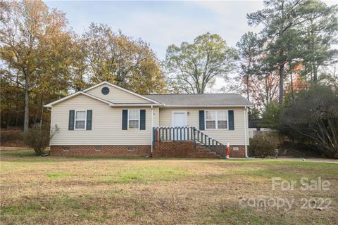 696 Forest Road sold home in Hillside Acres, Rock Hill, SC