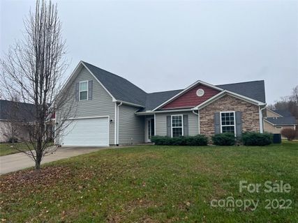 98 Half Moon Trail sold home in Wolf Chase, Hendersonville, NC