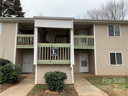 1572 Eagles Place L-203