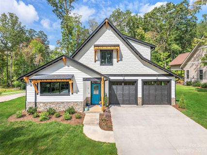 17 Ashe Park Circle sold home in Ashecroft, Asheville, NC