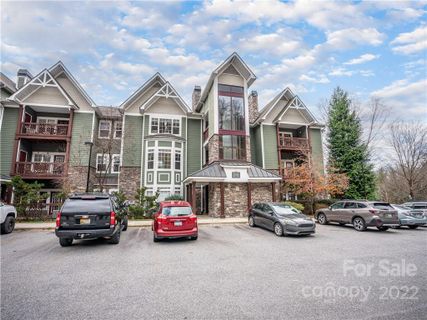 1000 Olde Eastwood Village Boulevard 211