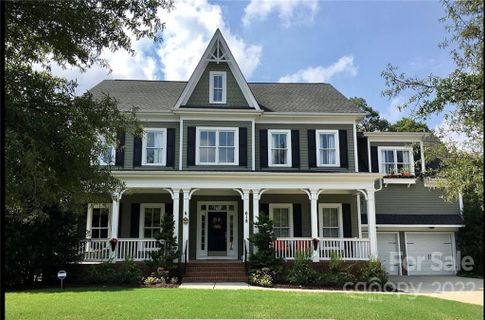 619 Oak Drive