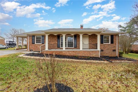 3117 Suffolk Drive