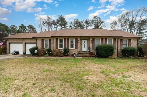 370 Camelot Road sold home in Kings Forest, Salisbury, NC