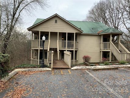 160 Whitney Boulevard 20
