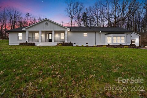 8817 Dogwood Drive
