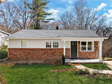 303 Fairfax Avenue sold home in Rhododendron Heights, Asheville, NC