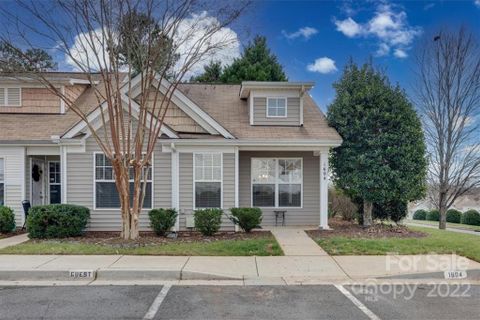 1604 Heather Chase Drive 27