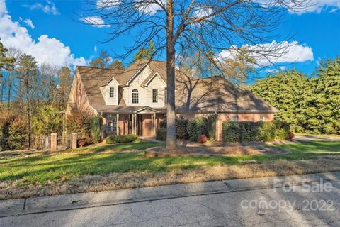 2561 Cozy Cove Drive