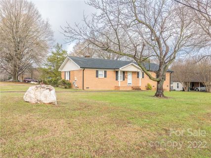 3016 Winston Drive